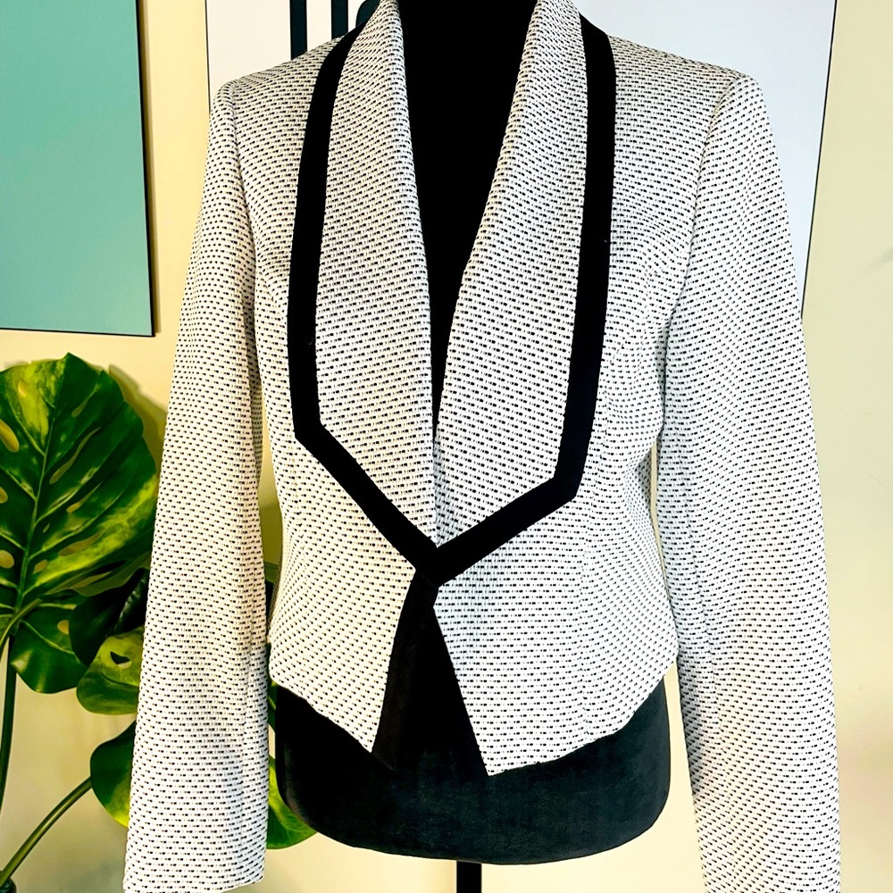 Nine West dressy black and white blazer. NEW with tags.